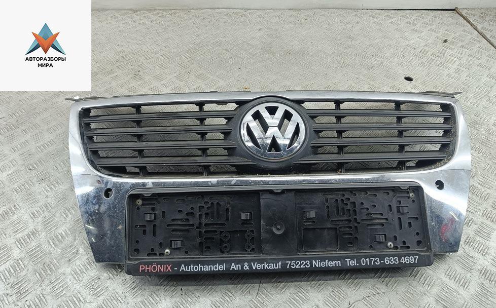 решетка радиатора Volkswagen Passat B6 2009, чёрный, универсал - фото №1