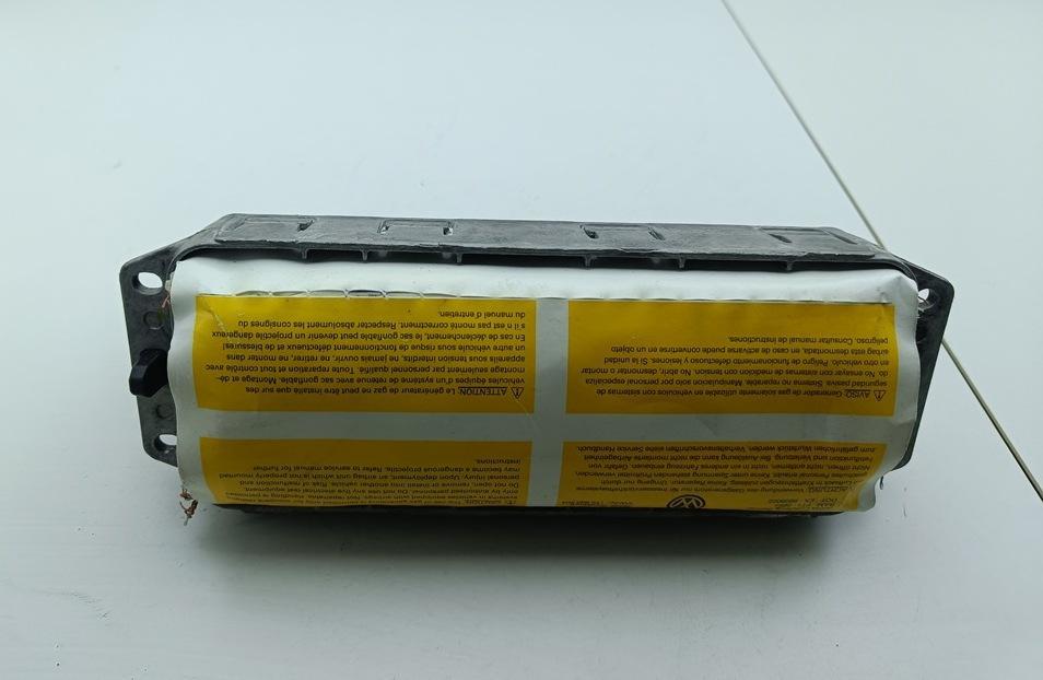 подушка безопасности пассажира Volkswagen Touran 2003, 1.9 л., дизель, МКПП, серый, минивэн, 1T0880204