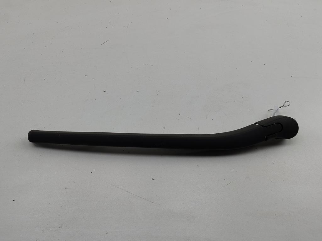 Щеткодержатель (поводок стеклоочистителя) задний BMW 5 E60/E61 2006, 2.5 л., дизель, АКПП, серый, универсал, 7066173