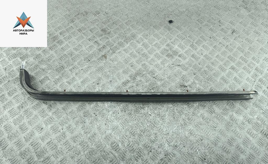 Направляющая сдвижной двери (салазка) правая Mercedes-Benz Vito 1996, 2.3 л., бензин, МКПП, чёрный, микроавтобус - фото №1
