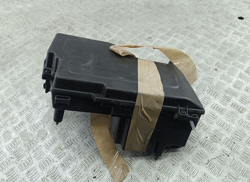 короб предохранителей Citroen C5 2005, 2.0 л., дизель, МКПП, чёрный, универсал, 9632753180