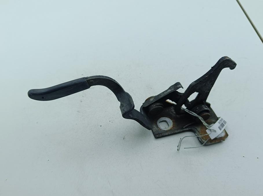 ручка открывания капота BMW 3 E46 2004, 2.0 л., дизель, МКПП, чёрный, универсал, 8213029