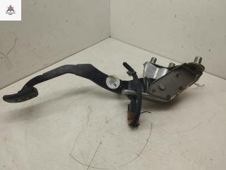 педаль сцепления Nissan Note E11 [рестайлинг] 2009, 1.4 л., бензин, МКПП, серый, хетчбэк 5 дв.