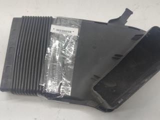 воздуховод Audi A4 B7 2005, 3.2 л., бензин, АКПП, синий, универсал, 8E012917D