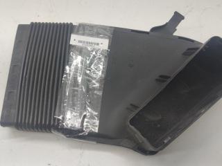 воздуховод Audi A4 B7 2005, 3.2 л., бензин, АКПП, синий, универсал, 8E012917D