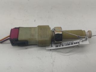 Датчик (включатель) стоп-сигнала Audi A4 B5 1997, 2.6 л., бензин, МКПП, серый, универсал, 443945515