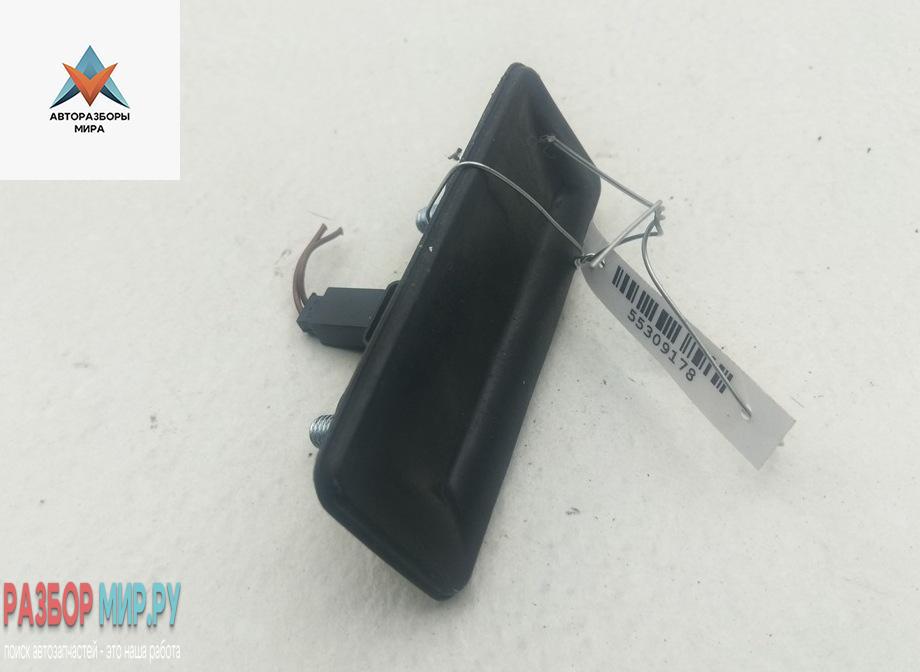 кнопка открытия багажника Skoda Octavia mk2 (A5 1Z) 2007, 1.6 л., бензин, МКПП, чёрный, универсал, 1Z0827574B - фото №1