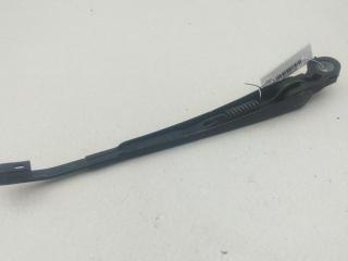 Щеткодержатель (поводок стеклоочистителя) задний Volkswagen Passat B5 [рестайлинг] 2004, 1.6 л., бензин, МКПП, чёрный, универсал, 1J6955707A