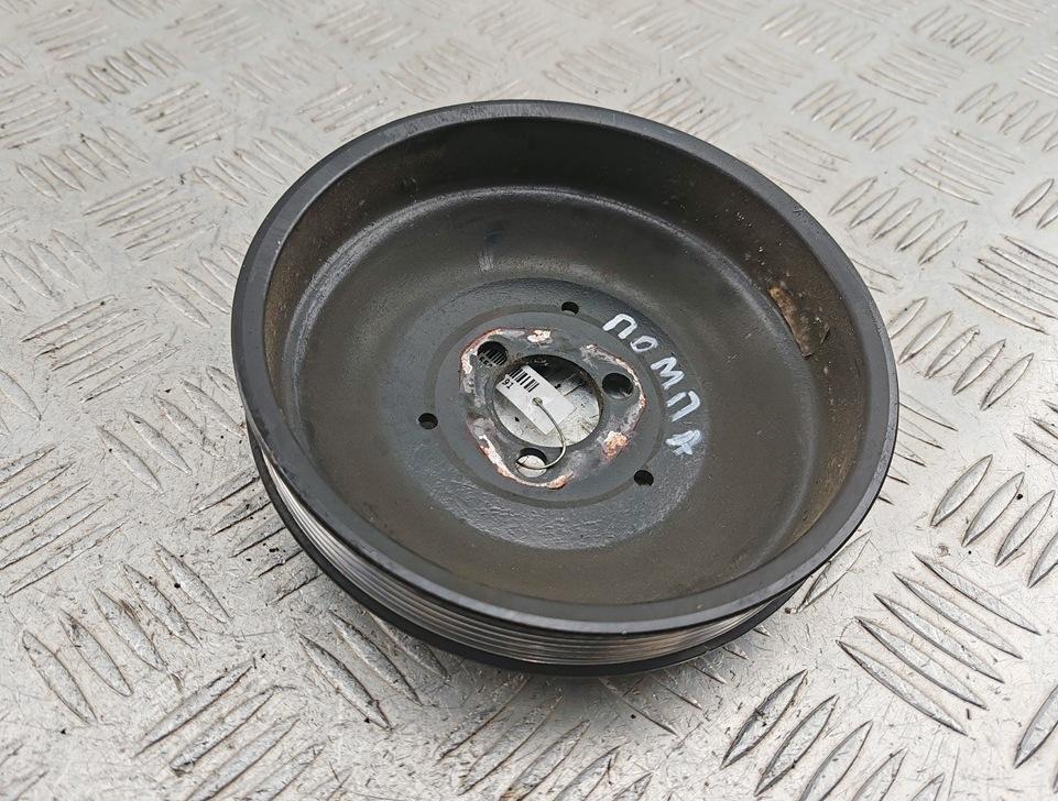 шкив помпы Audi Q7 4L 2011, 3.0 л., бензин, АКПП, чёрный, внедорожник 5 дв., 06E121031D