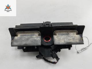 кнопка открытия багажника Audi A6 Allroad Quattro C5 2000, 2.5 л., дизель, АКПП, зелёный, универсал, 4B0827565H