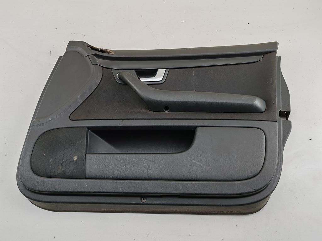 обшивка двери передняя правая Audi A4 B6 2002, 1.9 л., дизель, МКПП, чёрный, седан, 8E1867106 - фото №1