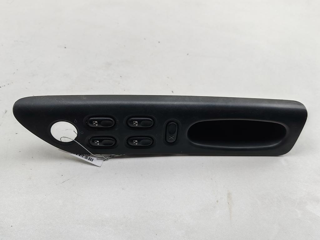 блок управления стеклоподъемниками Renault Laguna I 1997, 3.0 л., бензин, МКПП, серый, универсал