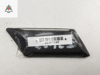 молдинг крыла заднего правого BMW 7 серия E38 1997, 3.5 л., бензин, АКПП, зелёный, седан, 8125354