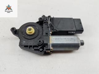 моторчик стеклоподъемника передний правый Volkswagen Passat B5 [рестайлинг] 2000, 1.9 л., дизель, МКПП, серый, универсал, 3B4837752GJ