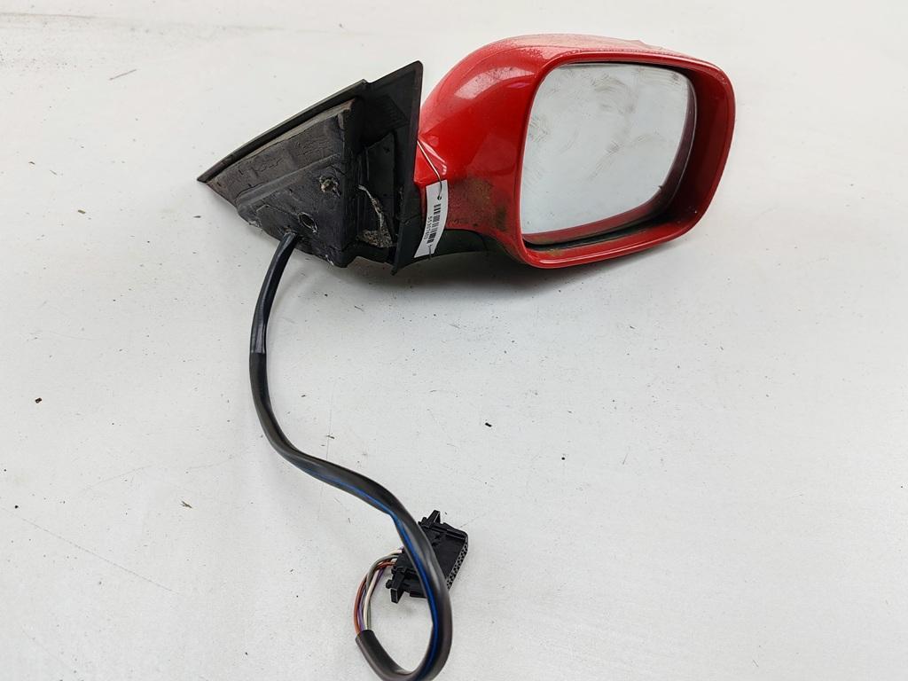 зеркало правое Volkswagen Passat B5 1997, 1.9 л., дизель, МКПП, красный, универсал, 3B0857934