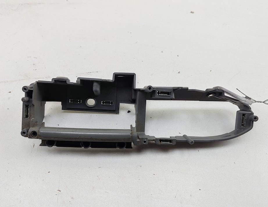 ручка внутренняя передняя левая Volkswagen Caddy 2006, 1.9 л., дизель, АКПП, серый, фургон, 1T1867179C