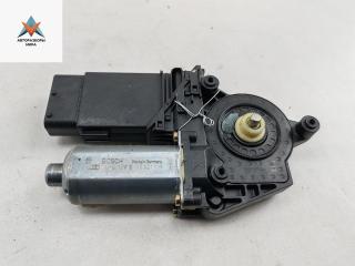 моторчик стеклоподъемника передний левый Volkswagen Passat B5 1999, 1.9 л., МКПП, универсал, 3B4837751GD