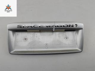 бленда Mitsubishi Space Wagon 3 поколение (Typ N50) 1999, 2.4 л., бензин, МКПП, серый, минивэн, MR275638