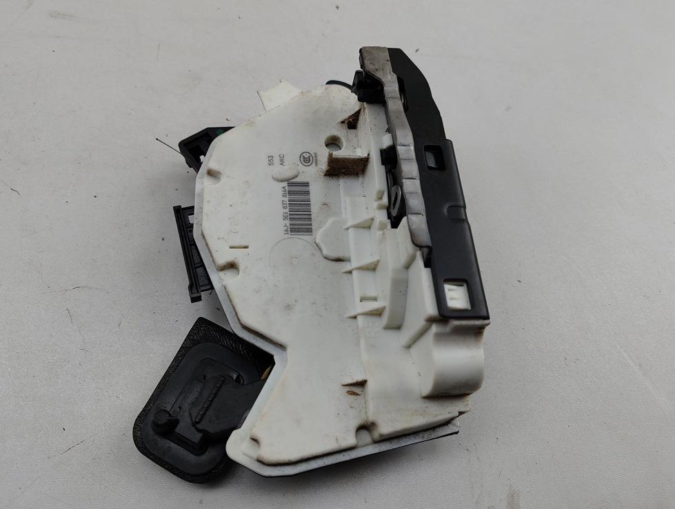 замок двери передней правой Skoda Octavia mk3 (A7 5E) 2014, 1.4 л., бензин, МКПП, коричневый, хетчбэк 5 дв., 5E1837016A