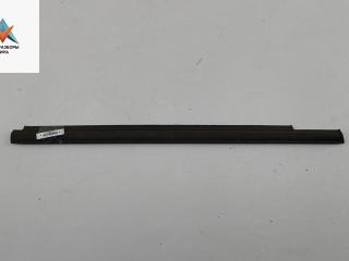 Молдинг стекла двери задней правой наружный Chevrolet Spark M300 2010, 1.2 л., бензин, МКПП, красный, хетчбэк 5 дв.