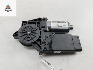 моторчик стеклоподъемника передний правый Volkswagen Passat B5 1999, 1.9 л., дизель, МКПП, зелёный, универсал, 3B4837752GJ