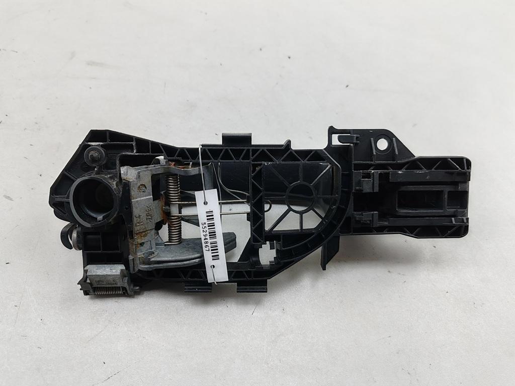ручка наружная передняя правая Volkswagen Passat B7 2013, 2.0 л., дизель, МКПП, чёрный, универсал, 3C0837886J - фото №1