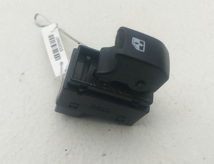 кнопка стеклоподъемника заднего правого Chevrolet Spark M300 2010, 1.2 л., бензин, МКПП, красный, хетчбэк 5 дв., 202008913 - фото №1