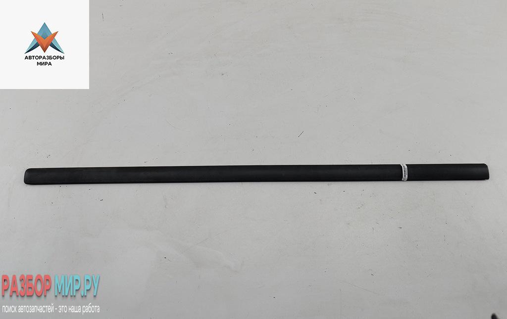 молдинг двери передней левой Volkswagen Passat B5 1999, 1.9 л., дизель, МКПП, зелёный, универсал, 3B0853515 - фото №1