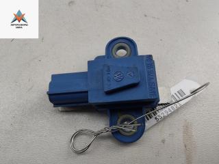 датчик AirBag Volkswagen Golf 5 поколение 2006, 1.4 л., бензин, МКПП, синий, хетчбэк 5 дв., 1K0955557A