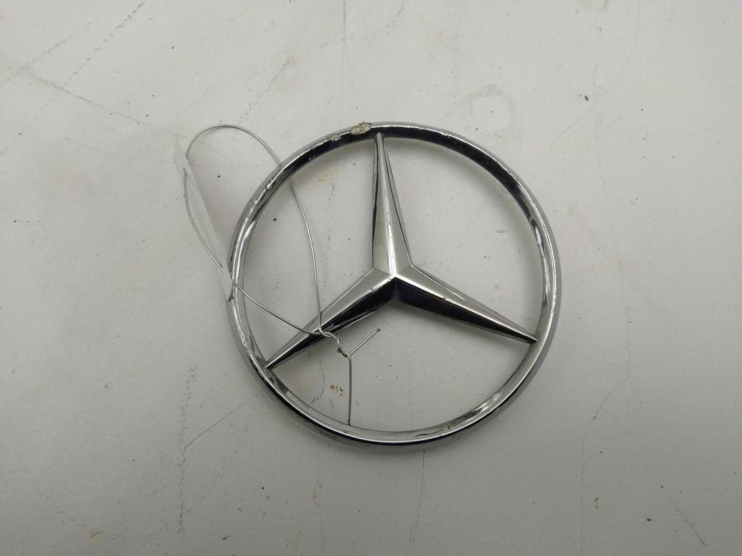 эмблема Mercedes-Benz 190 W201 1990