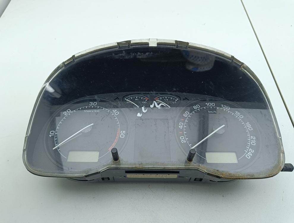 приборная панель Skoda Octavia mk1 (A4 1U) 2006, 1.9 л., дизель, МКПП, серый, универсал, 1J0920811J