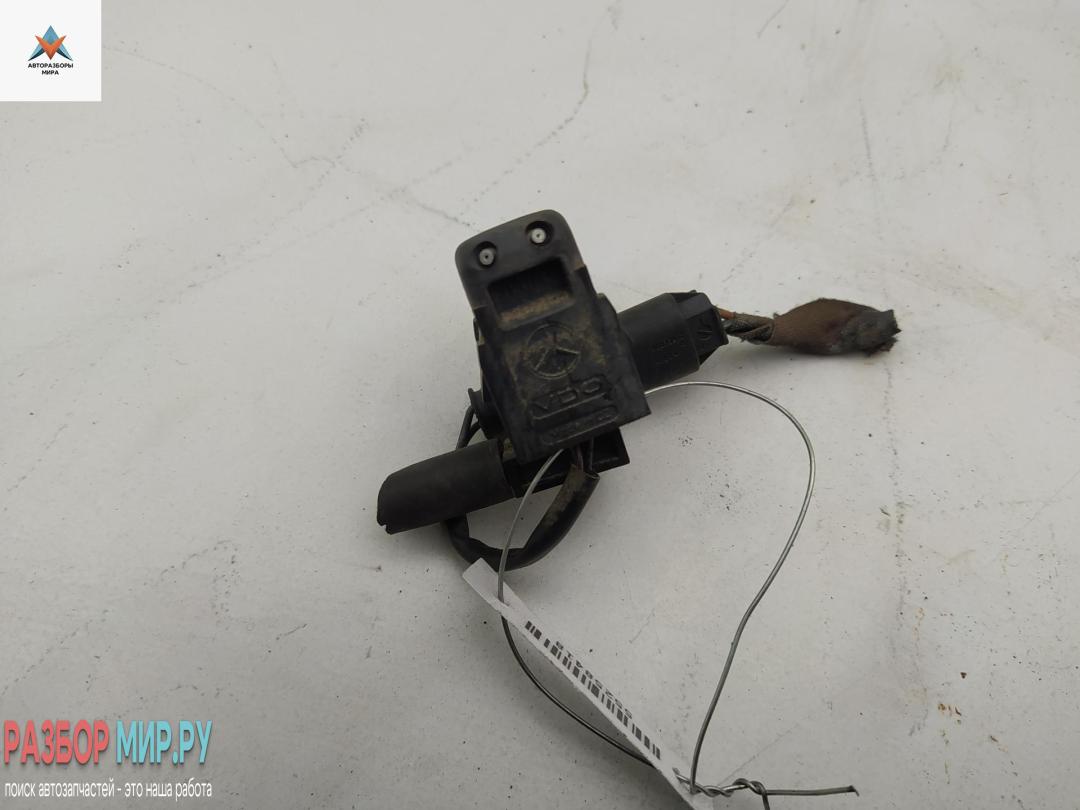 форсунка омывателя лобового стекла Mercedes-Benz S-Класс W220 2001, 4.0 л., дизель, АКПП, серый, седан - фото №1