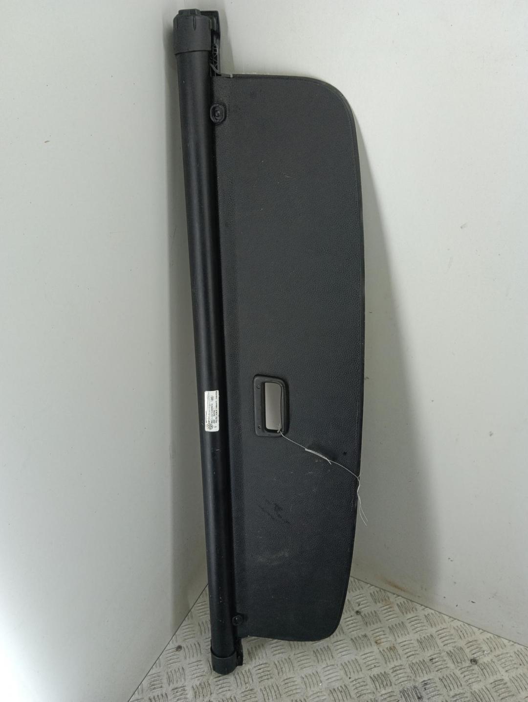 шторка багажника Volkswagen Golf-5 Plus 2006, 2.0 л., дизель, МКПП, чёрный, хетчбэк 5 дв.