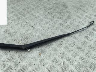 Щеткодержатель (поводок стеклоочистителя) передний Ford Focus 1 поколение [рестайлинг] 2001, 1.6 л., i, бензин, МКПП, серый, хетчбэк 5 дв.