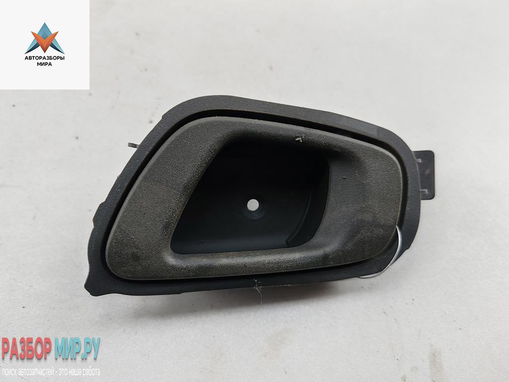 ручка внутренняя задняя левая Chevrolet Spark M300 2010, 1.2 л., бензин, МКПП, красный, хетчбэк 5 дв. - фото №1