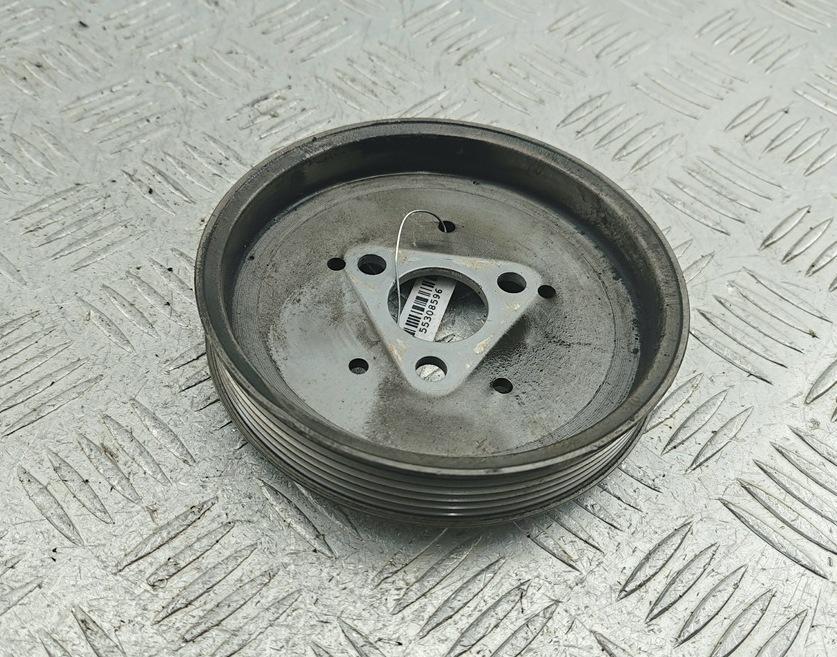 шкив насоса гидроусилителя Audi A6 4B/C5 1998, 2.5 л., дизель, МКПП, красный, универсал, 059145255 - фото №1
