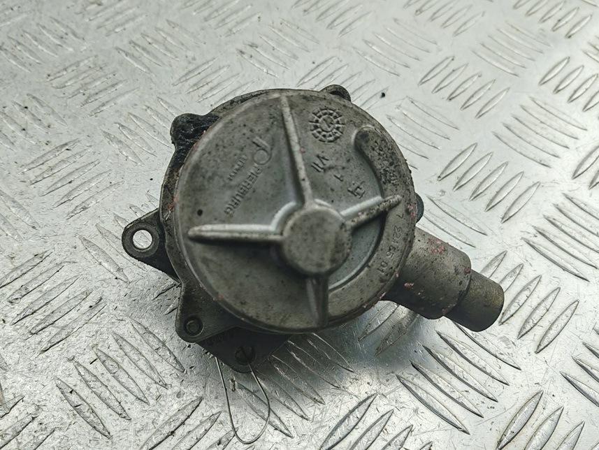 насос вакуумный Audi A6 C5 1998, 2.5 л., дизель, МКПП, красный, универсал, 059145100B