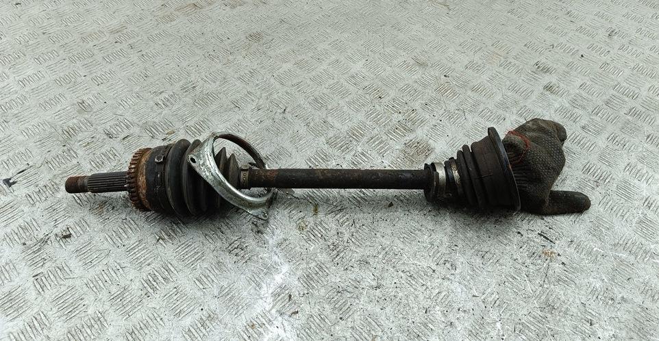 полуось передняя левая (приводной вал, ШРУС) Volvo S40 / V40 2002, 1.6 л., бензин, МКПП, синий, универсал