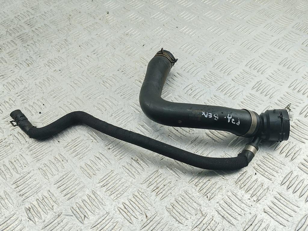 патрубок радиатора Audi A4 B6 2003, 2.4 л., бензин, 8E0121101H
