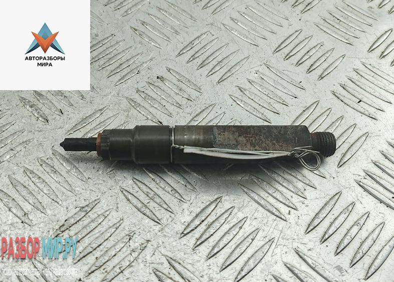 форсунка Audi A6 4A/C4 1996, 2.5 л., дизель, МКПП, красный, универсал, 046130201E - фото №1