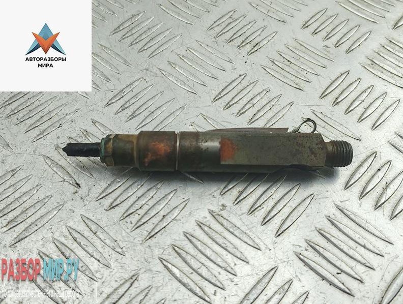 форсунка Audi A6 4A/C4 1996, 2.5 л., дизель, МКПП, красный, универсал, 046130201E - фото №1