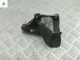кронштейн КПП Audi A6 4A/C4 1996, 2.5 л., дизель, МКПП, красный, универсал, 4A0399114N