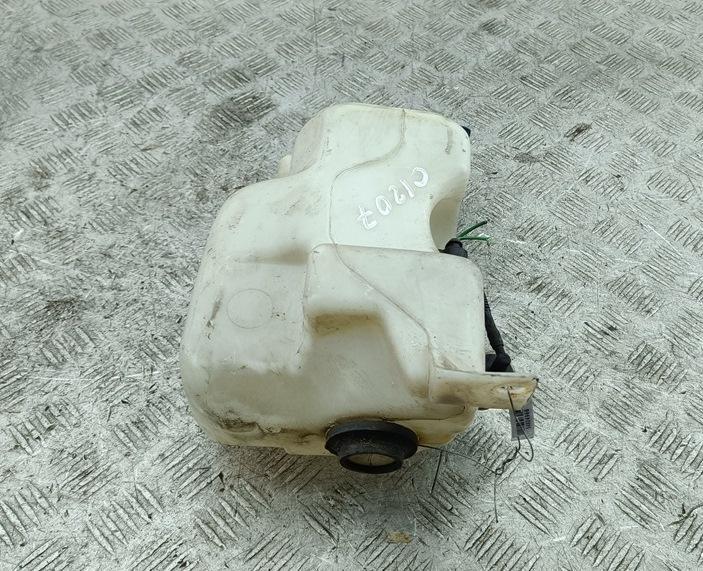 бачок омывателя Volkswagen Golf-4 2002, 1.6 л., бензин, хетчбэк 5 дв.