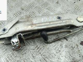 домкрат Volkswagen Golf 4 поколение 1998, 1.4 л., бензин, МКПП, серый, хетчбэк 5 дв.