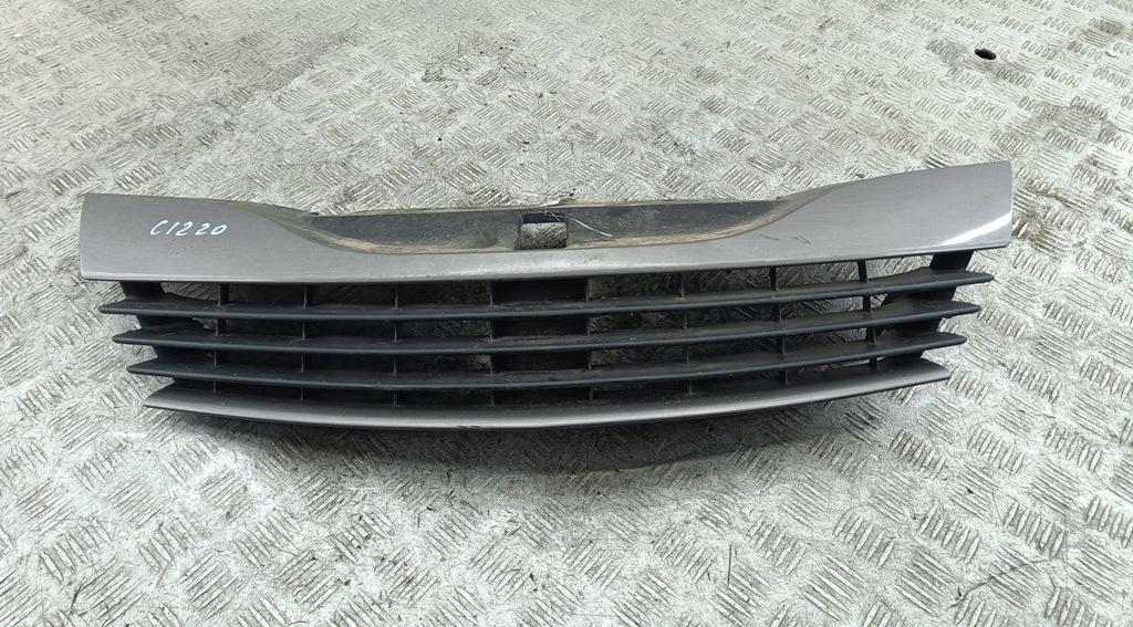 решетка радиатора Renault Laguna II 2001, серый, универсал, 8200012581