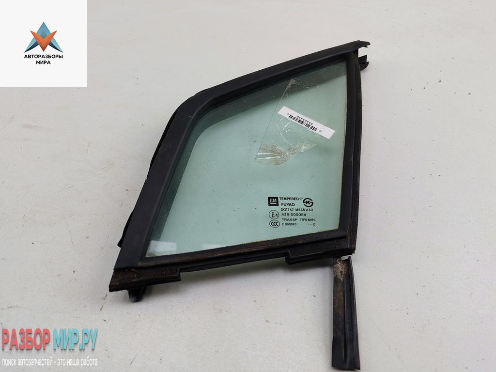 форточка передняя левая Chevrolet Spark M300 2010, 1.2 л., бензин, МКПП, красный, хетчбэк 5 дв. - фото №1