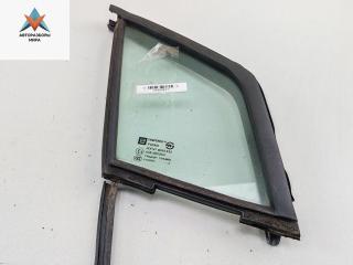 форточка передняя правая Chevrolet Spark M300 2010, 1.2 л., бензин, МКПП, красный, хетчбэк 5 дв.