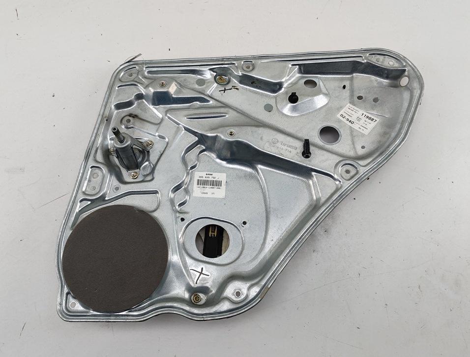 стеклоподъемник задний правый Volkswagen Passat B5 1997, 1.9 л., дизель, МКПП, красный, универсал, 3B9839752J - фото №1