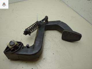 педаль сцепления Mercedes-Benz Vito-1 W638 1996, 2.3 л., бензин, МКПП, чёрный, микроавтобус, A6382900316