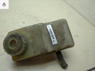 бачок тормозной жидкости Volkswagen Transporter T4 1993, 2.4 л., дизель, МКПП, красный, микроавтобус, 701611303